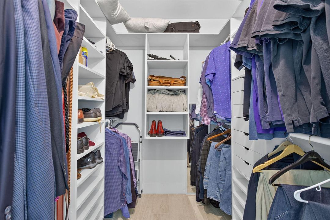 MAIN WALK IN CLOSET