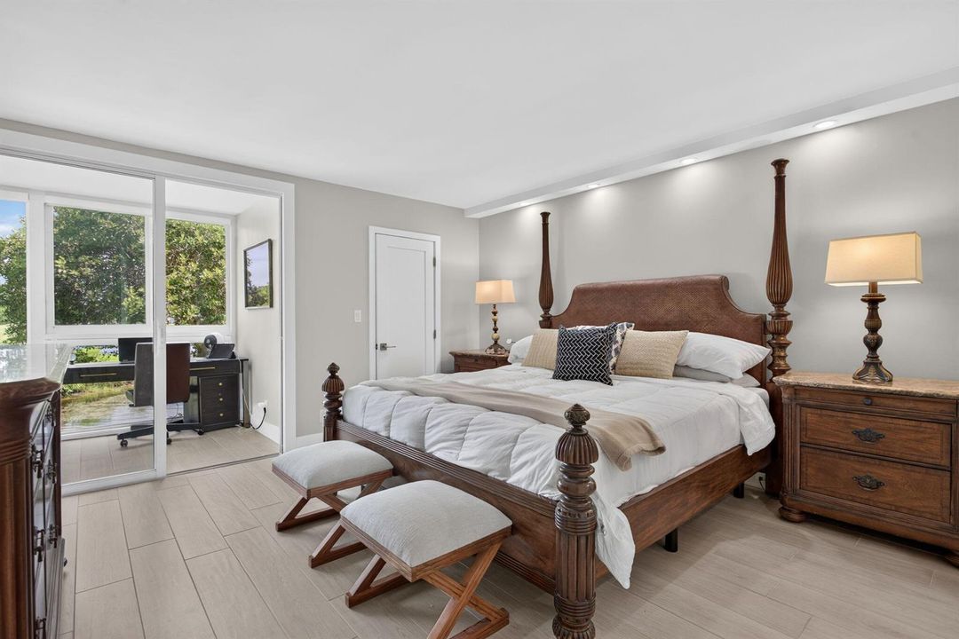 MAIN BEDROOM
