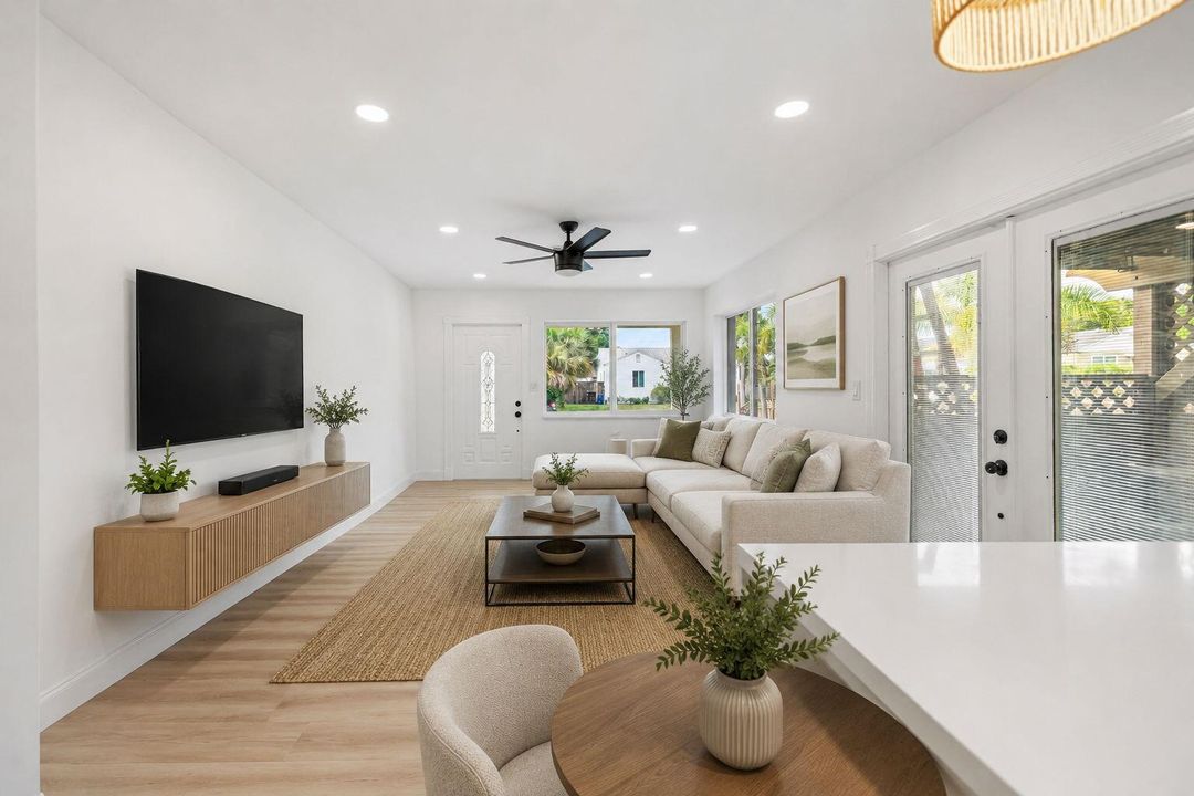13-web-or-mls-Living_Dining