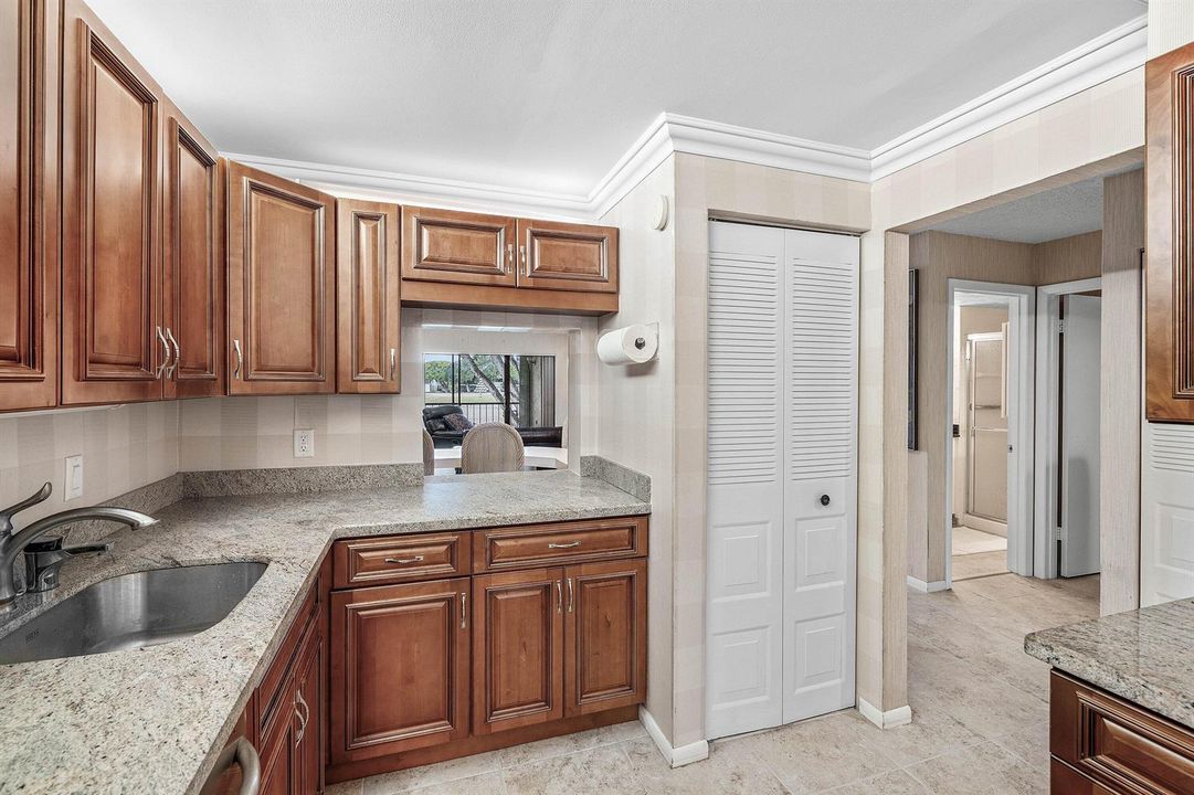 011-7SouthportLane-F-BoyntonBeach-FL-334