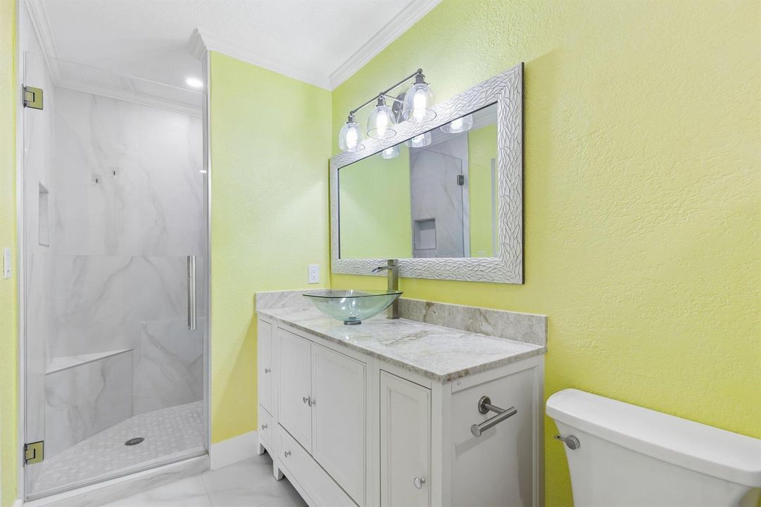 23-web-or-mls-Riverside Dr-S0607-023