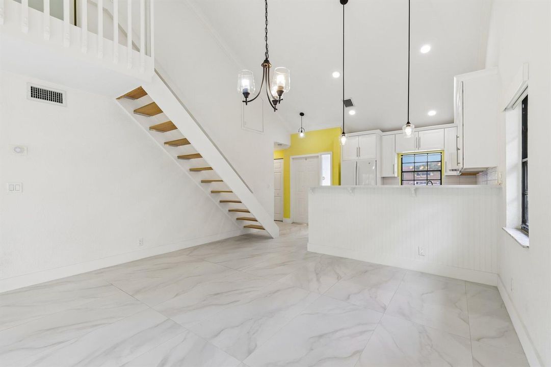 8-web-or-mls-Riverside Dr-S0607-008