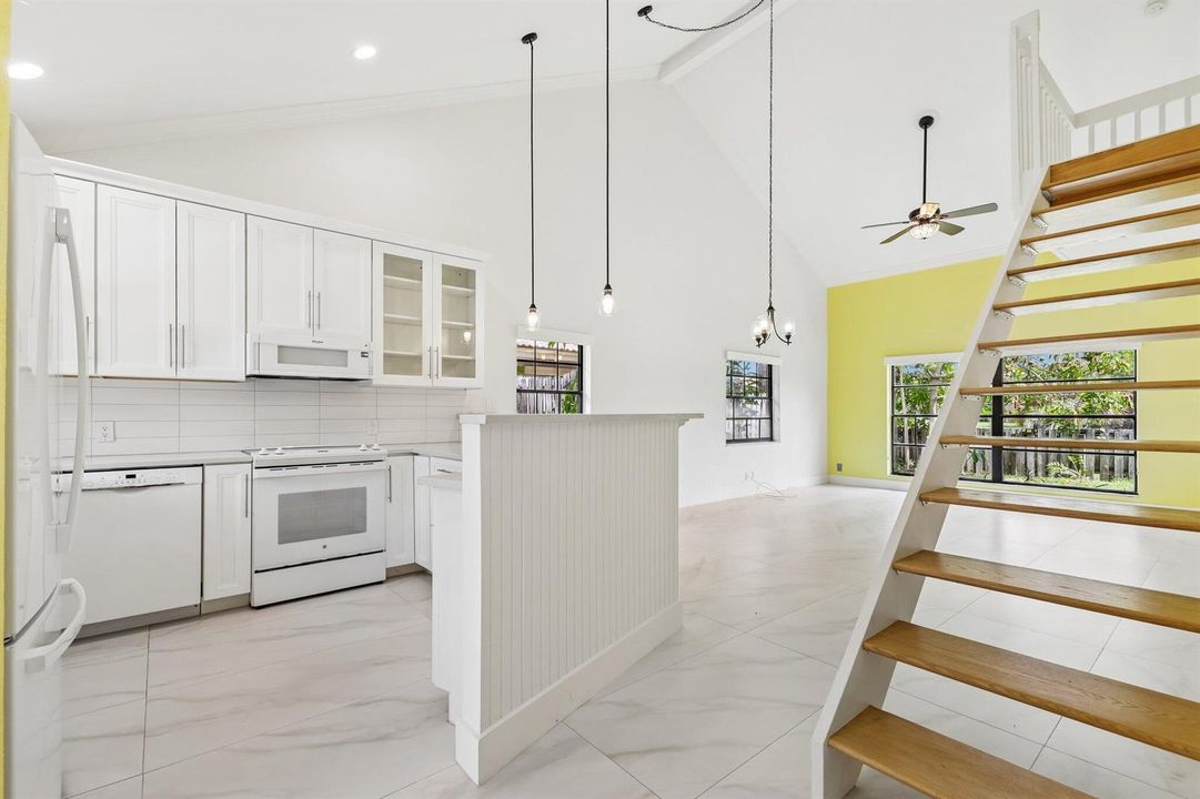 9-web-or-mls-Riverside Dr-S0607-009