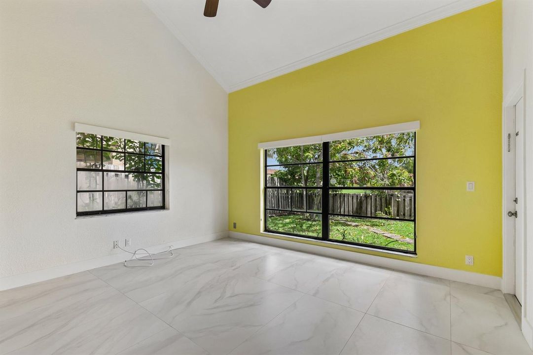5-web-or-mls-Riverside Dr-S0607-005