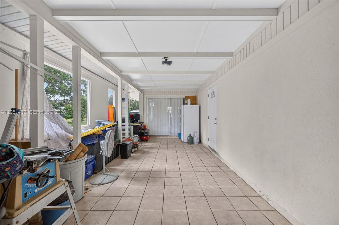 For Sale: $239,000 (2 beds, 2 baths, 1303 Square Feet)