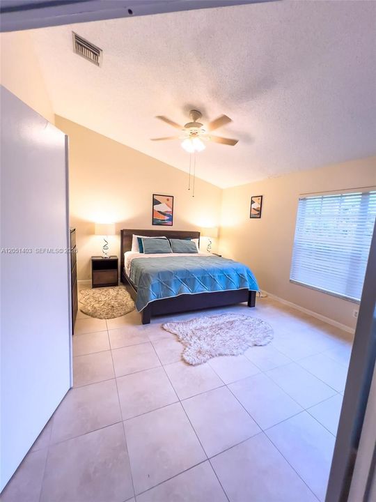 En Venta: $400,000 (3 camas, 2 baños, 1342 Pies cuadrados)