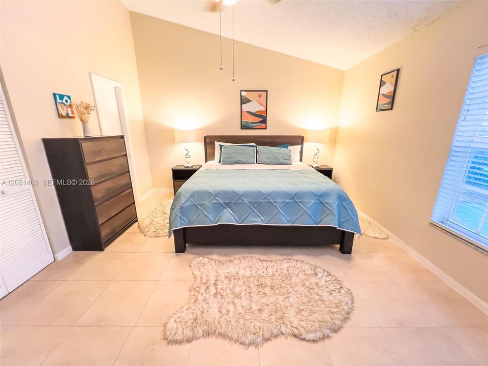 En Venta: $400,000 (3 camas, 2 baños, 1342 Pies cuadrados)