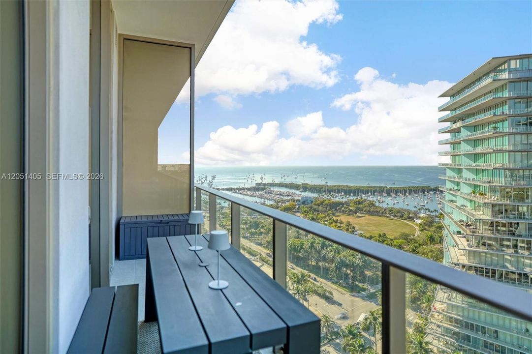 For Rent: $11,000 (2 beds, 2 baths, 875 Square Feet)