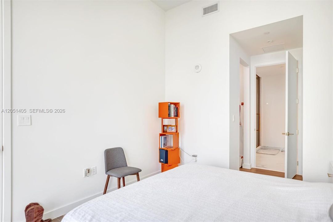 For Rent: $11,000 (2 beds, 2 baths, 875 Square Feet)