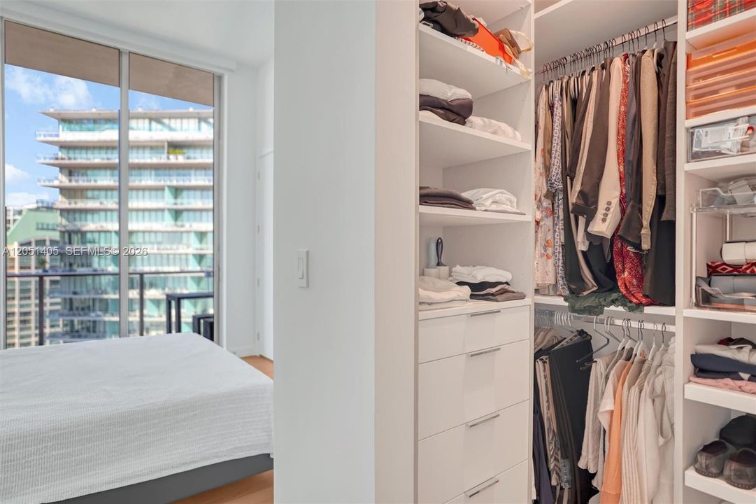 For Rent: $11,000 (2 beds, 2 baths, 875 Square Feet)
