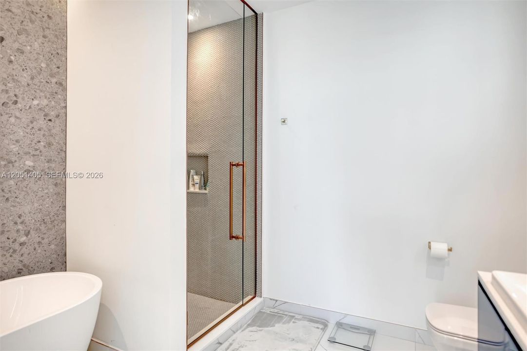 For Rent: $11,000 (2 beds, 2 baths, 875 Square Feet)