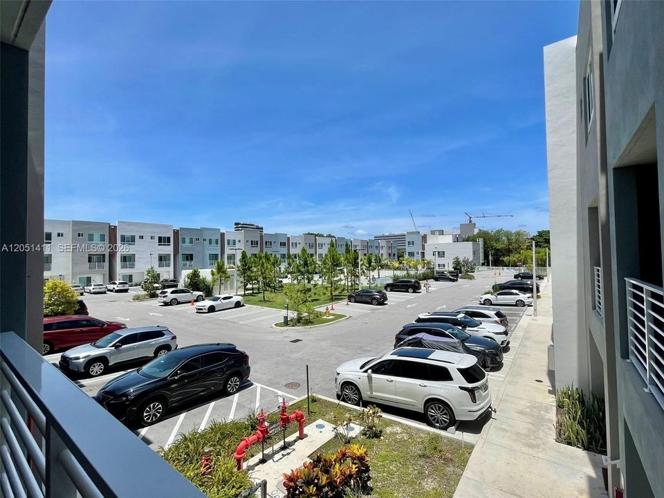 For Sale: $463,500 (2 beds, 2 baths, 1273 Square Feet)