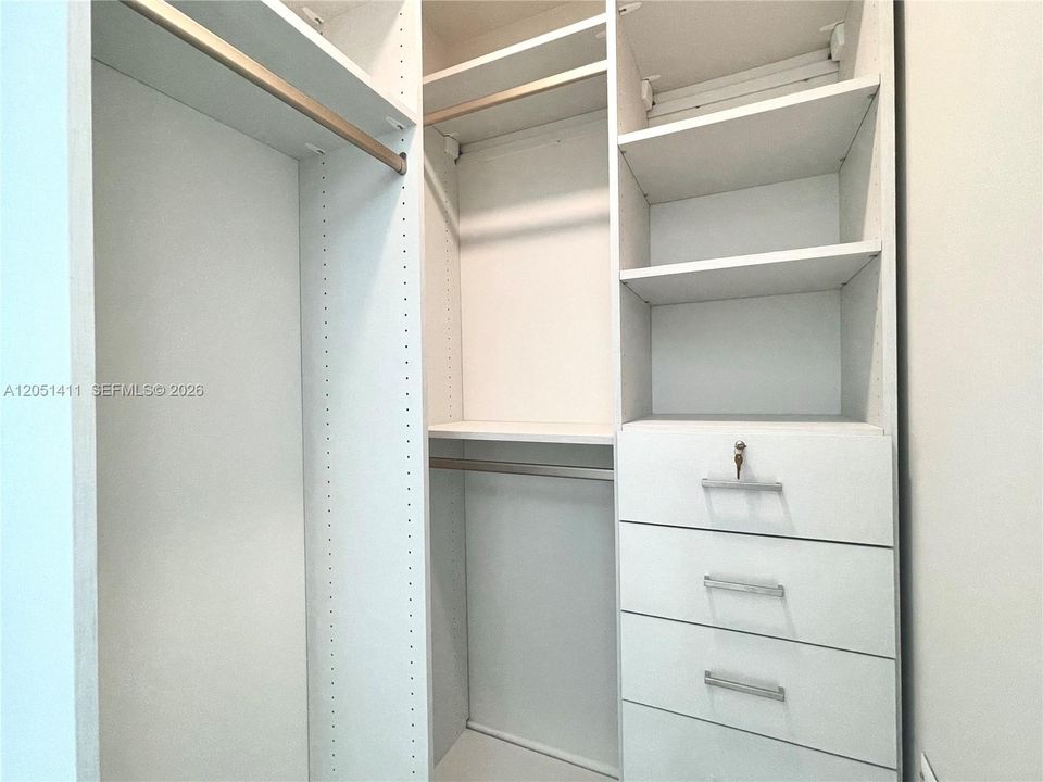 For Sale: $463,500 (2 beds, 2 baths, 1273 Square Feet)