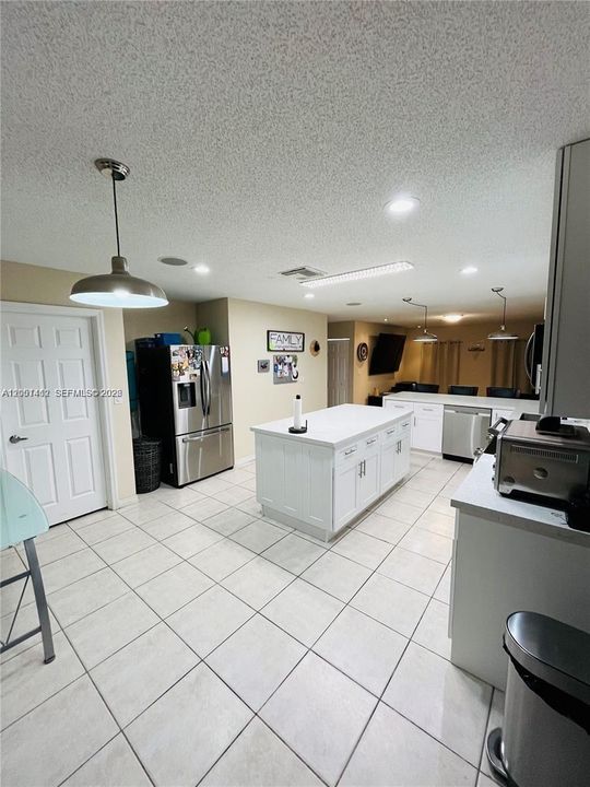 For Sale: $785,000 (4 beds, 2 baths, 2293 Square Feet)
