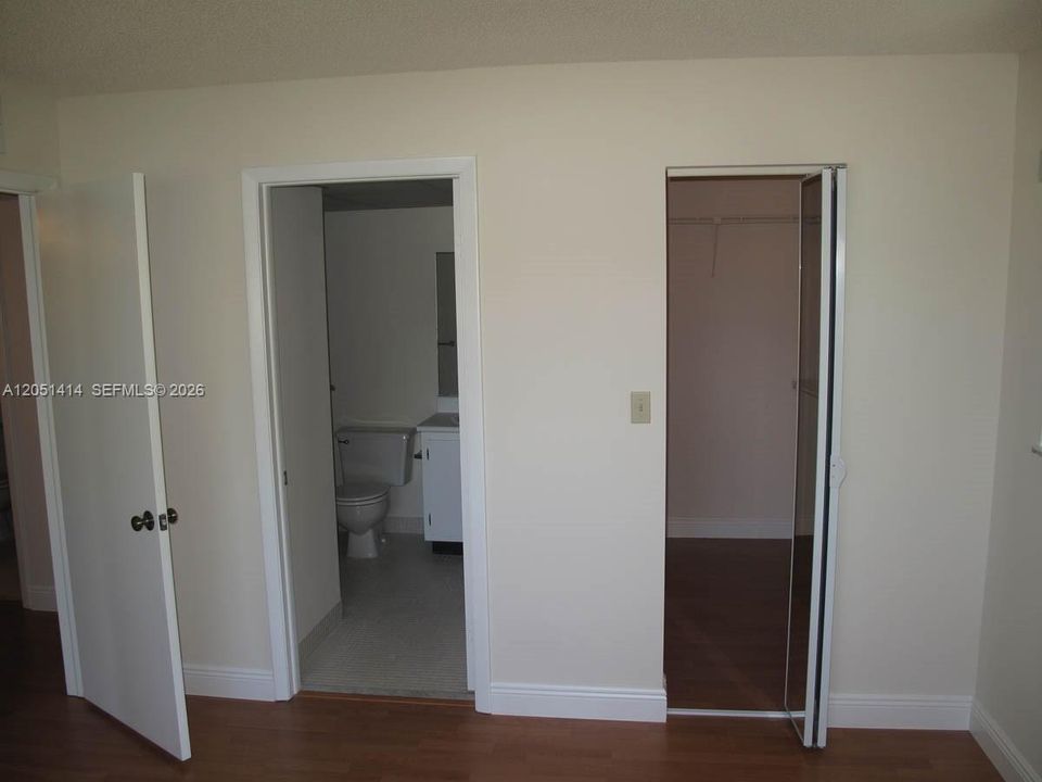 For Rent: $1,650 (2 beds, 2 baths, 827 Square Feet)