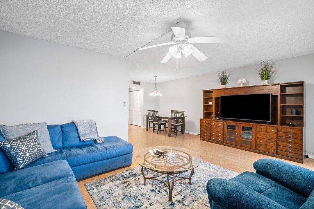 011-2046RexfordC-BocaRaton-FL-33434-SMAL