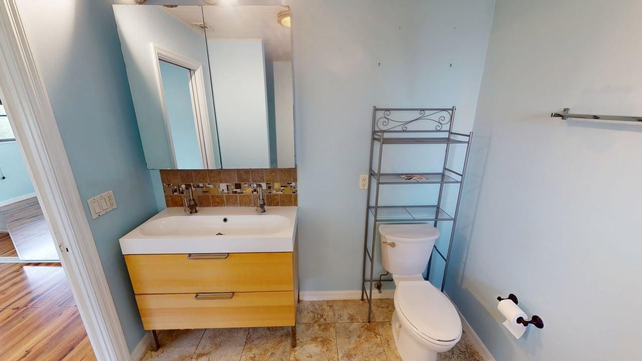 Suite Bathroom