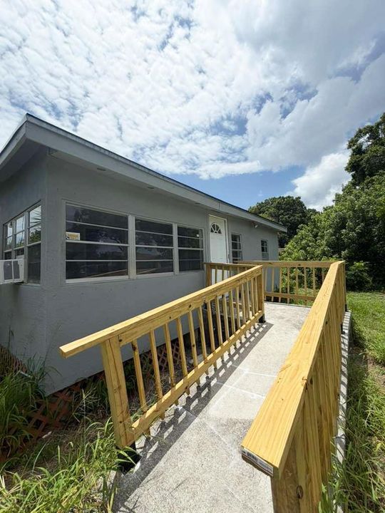 4250 29TH AVE - Side 2