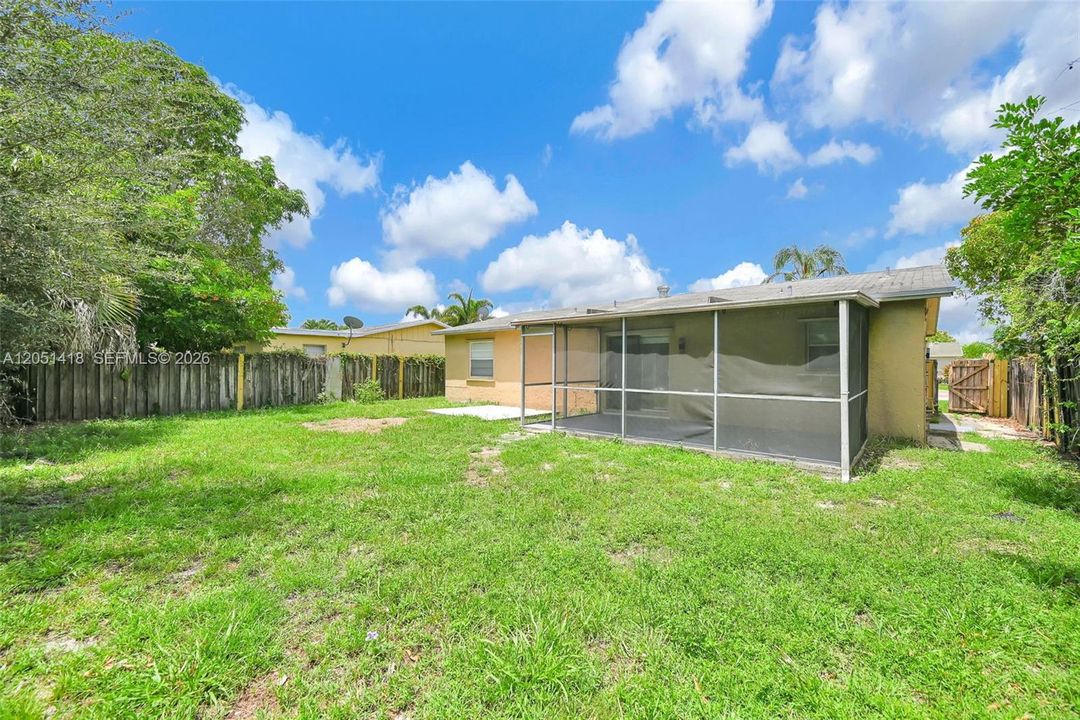 For Sale: $459,000 (3 beds, 2 baths, 1328 Square Feet)