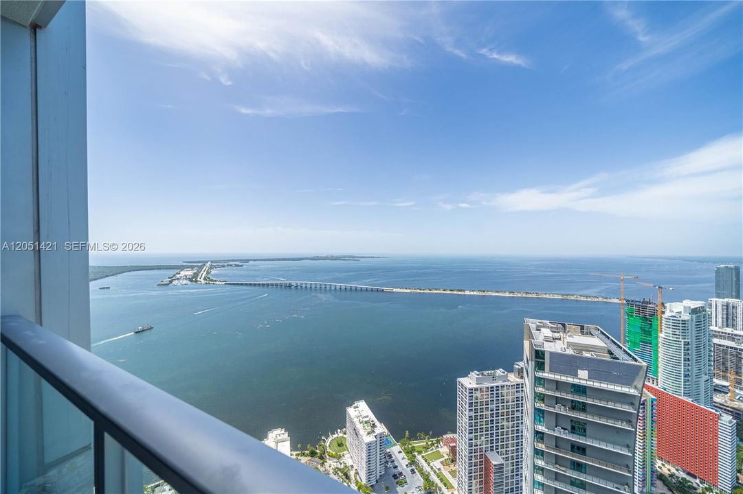 For Sale: $13,500,000 (3 beds, 3 baths, 3402 Square Feet)