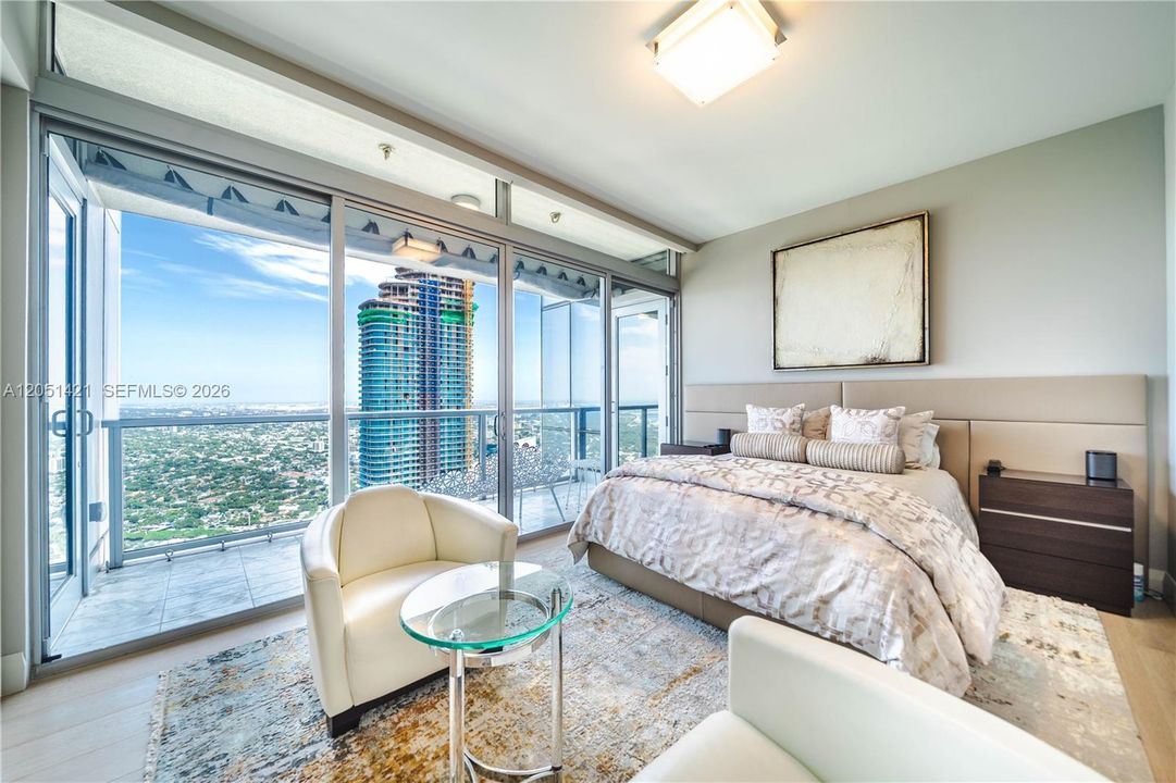 For Sale: $13,500,000 (3 beds, 3 baths, 3402 Square Feet)