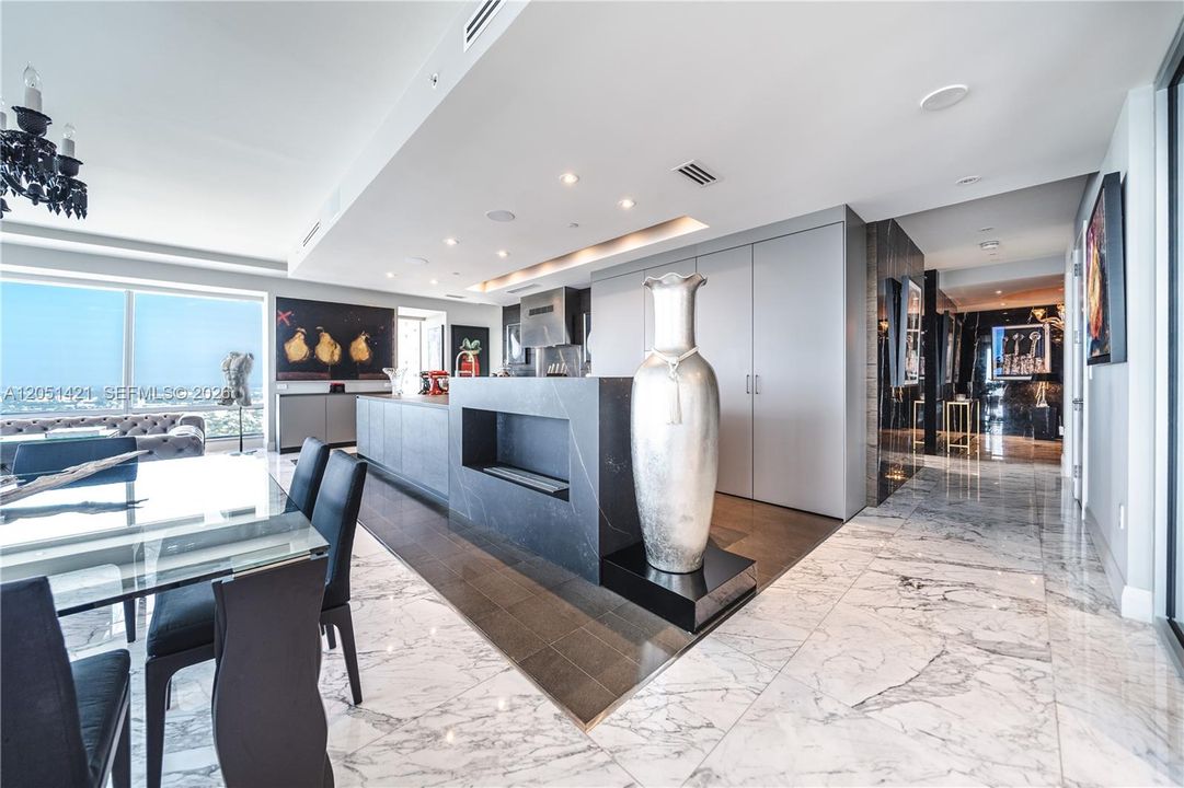 For Sale: $13,500,000 (3 beds, 3 baths, 3402 Square Feet)