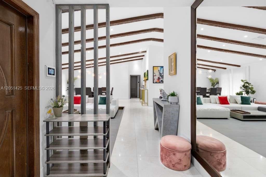 В аренду: $7,500 (4 спален, 2 ванн, 2250 Квадратных фут)