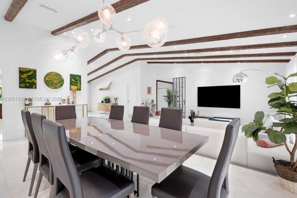 В аренду: $7,500 (4 спален, 2 ванн, 2250 Квадратных фут)