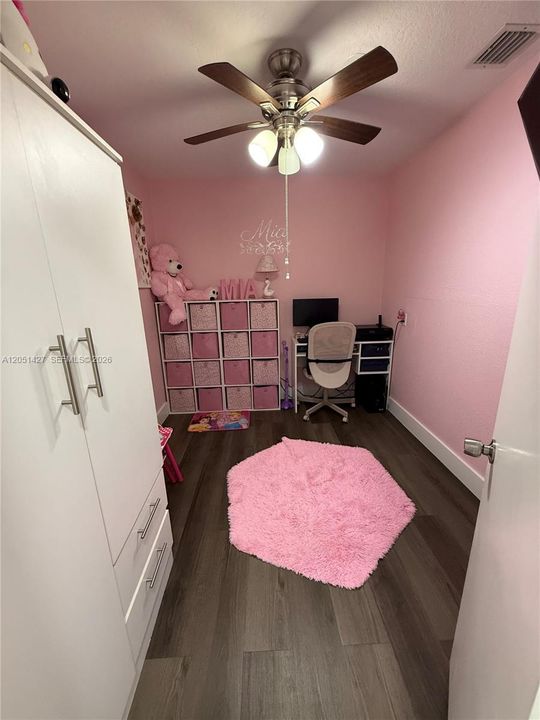 В аренду: $3,250 (4 спален, 2 ванн, 1654 Квадратных фут)