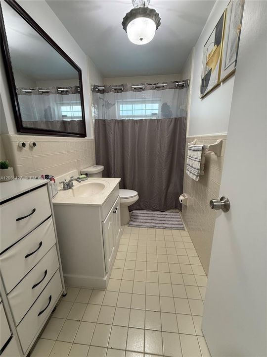 В аренду: $3,250 (4 спален, 2 ванн, 1654 Квадратных фут)