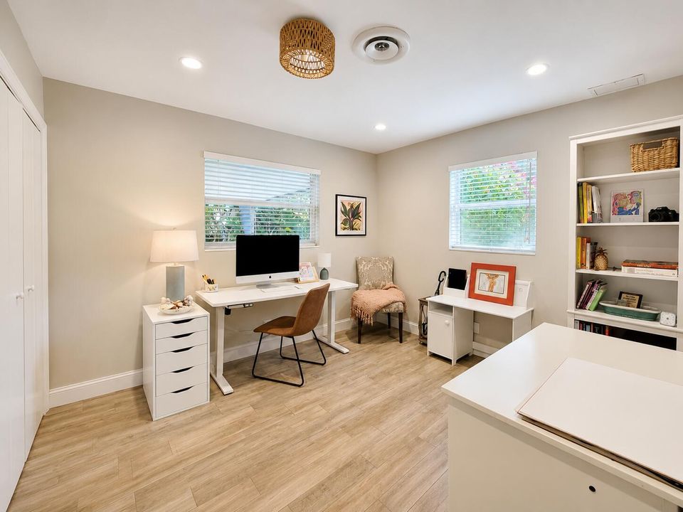 Bedroom/Office
