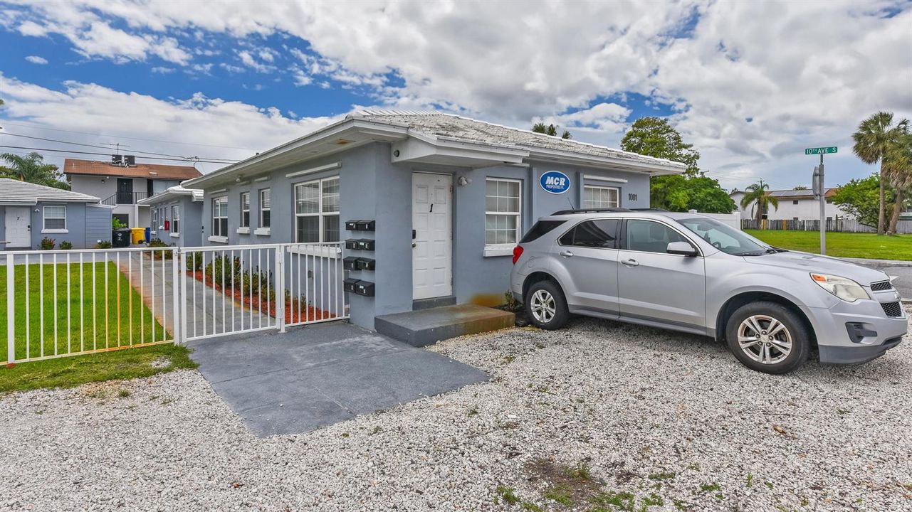 1001 S Federal Hwy_#2_14