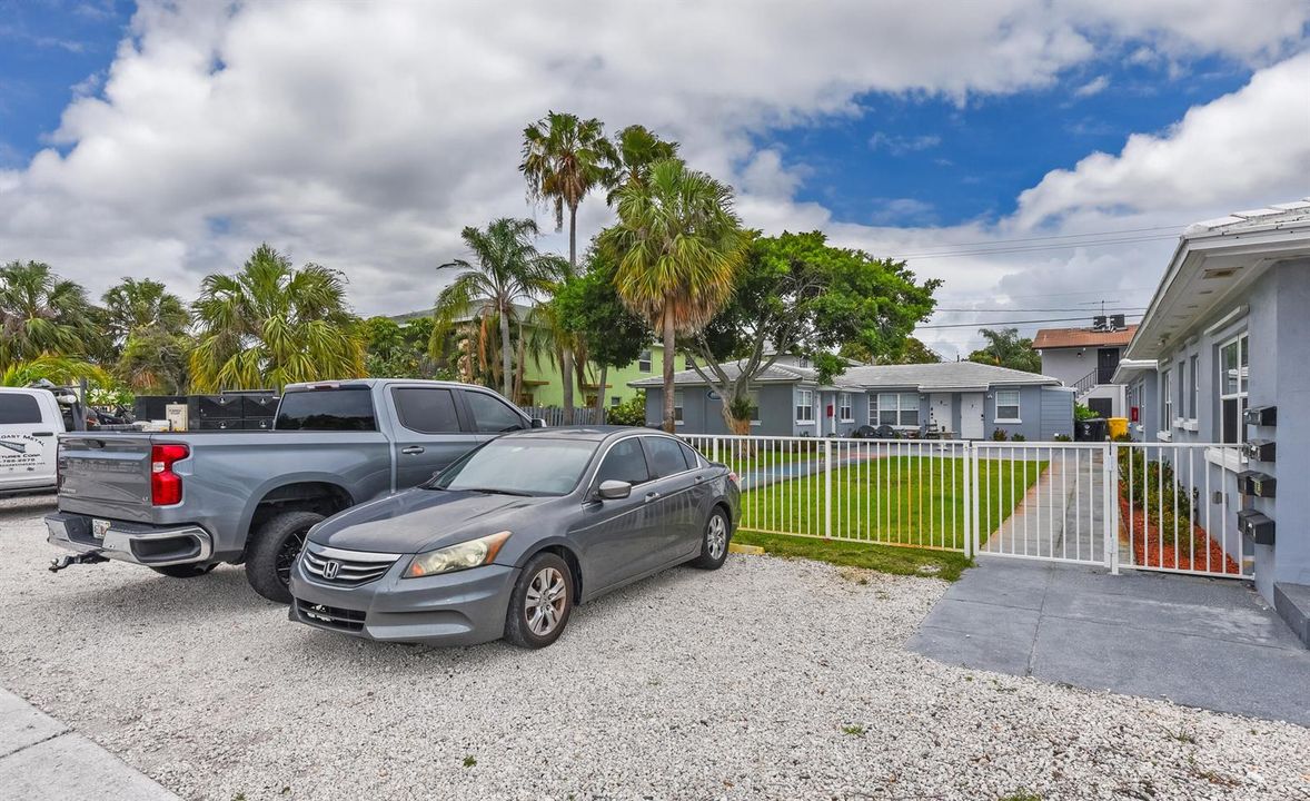1001 S Federal Hwy_#2_13