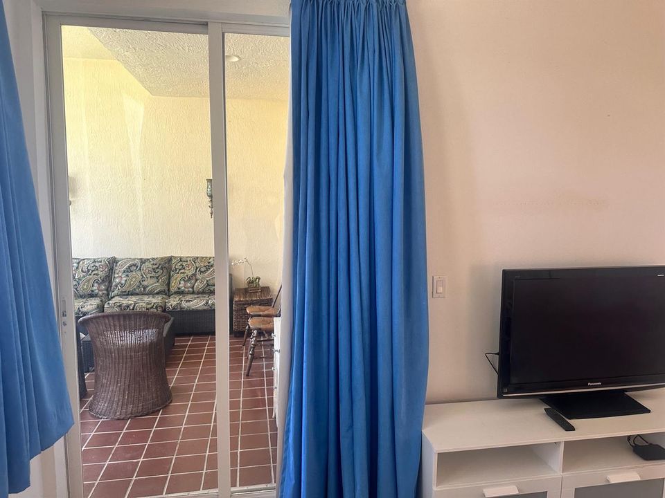 access to patio downstairs br