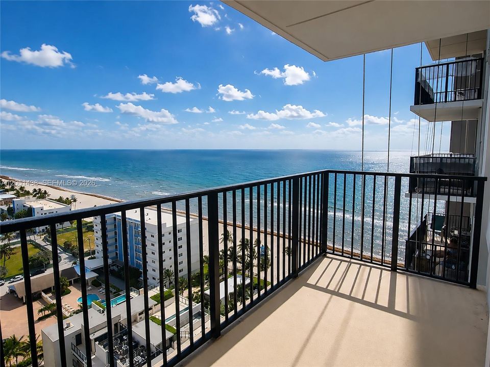 For Rent: $3,000 (2 beds, 2 baths, 1100 Square Feet)