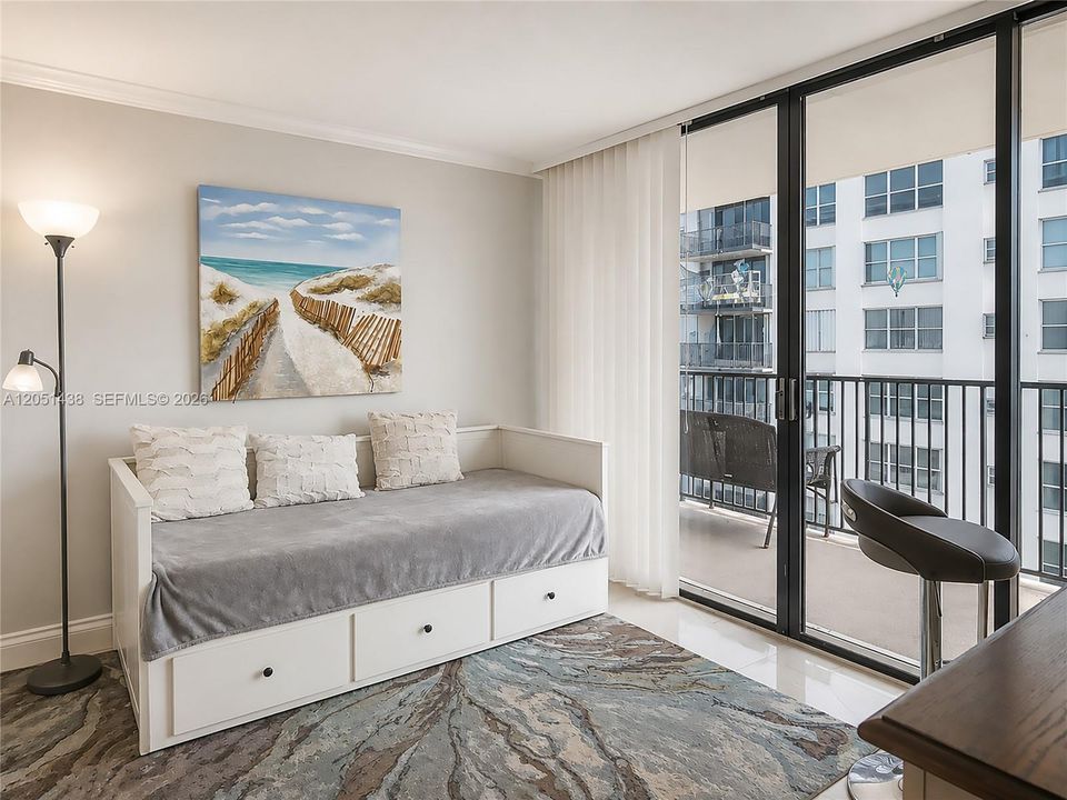 For Rent: $3,000 (2 beds, 2 baths, 1100 Square Feet)