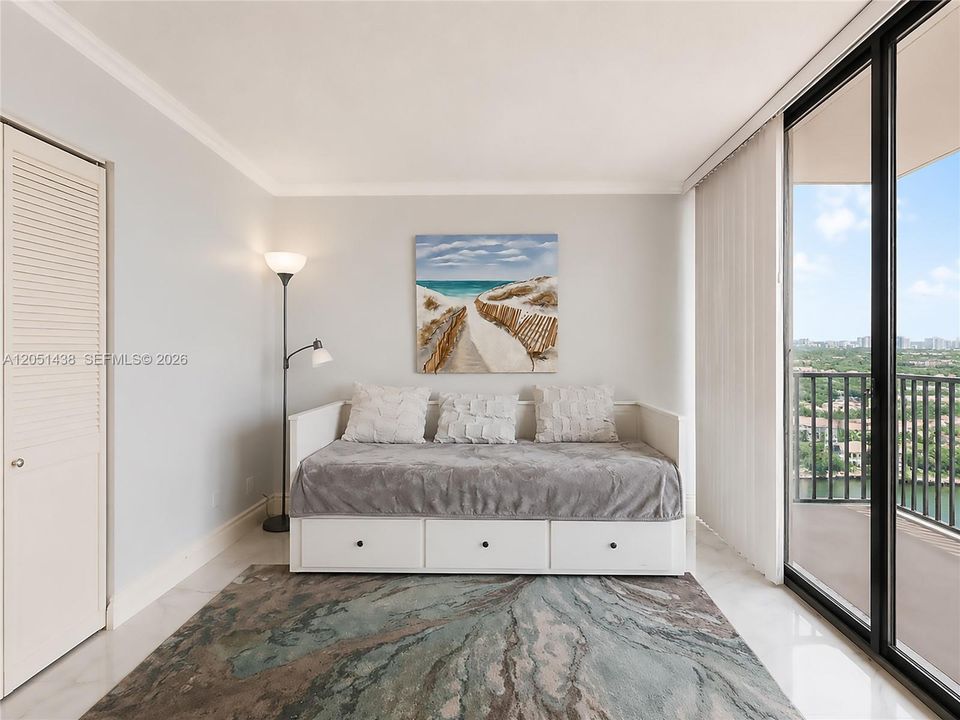 For Rent: $3,000 (2 beds, 2 baths, 1100 Square Feet)