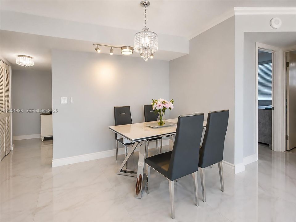 For Rent: $3,000 (2 beds, 2 baths, 1100 Square Feet)