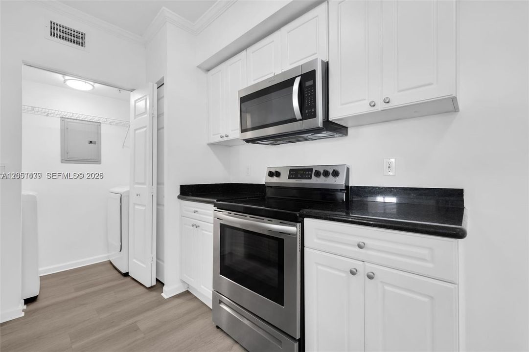 На продажу: $659,000 (3 спален, 2 ванн, 1353 Квадратных фут)
