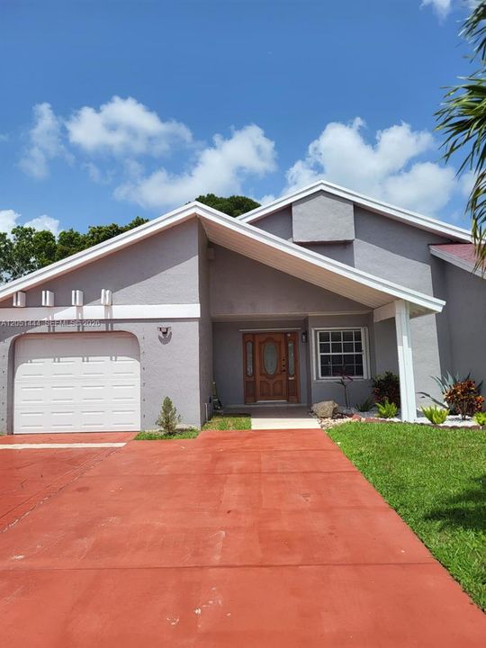 For Rent: $3,200 (3 beds, 3 baths, 2030 Square Feet)