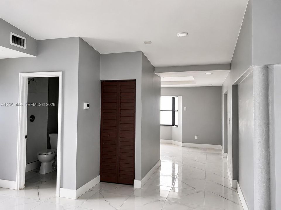 For Rent: $3,200 (3 beds, 3 baths, 2030 Square Feet)