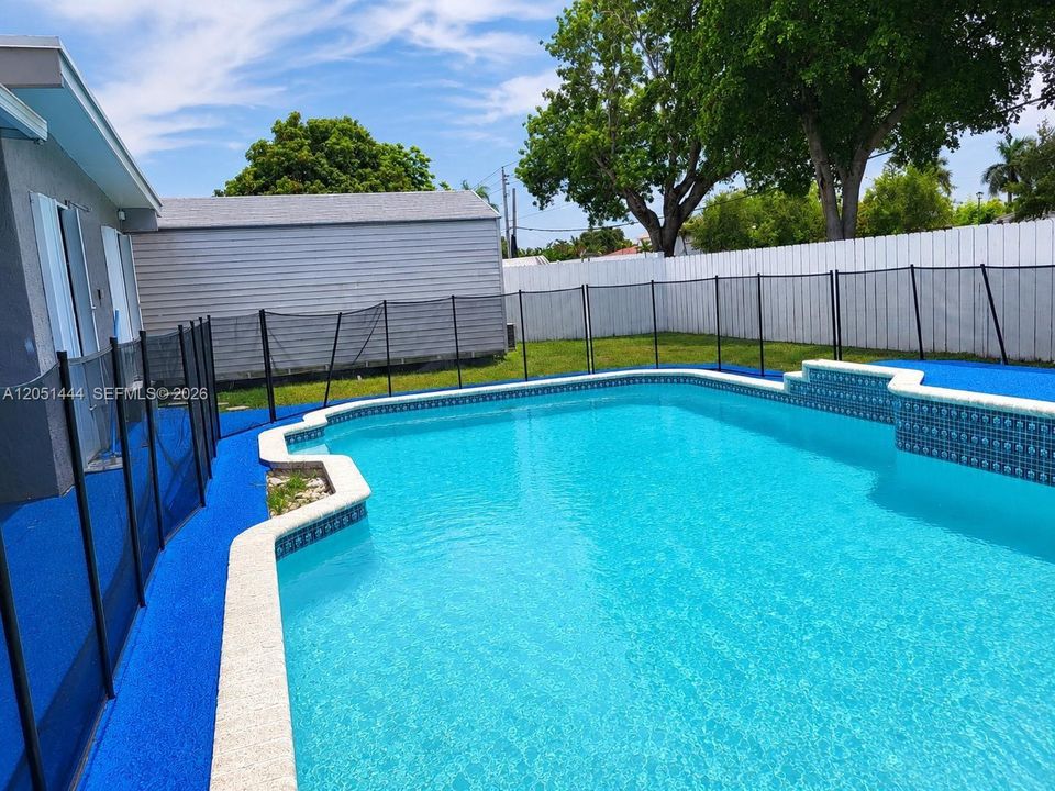 For Rent: $3,200 (3 beds, 3 baths, 2030 Square Feet)