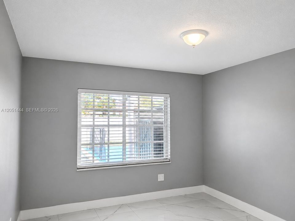 For Rent: $3,200 (3 beds, 3 baths, 2030 Square Feet)