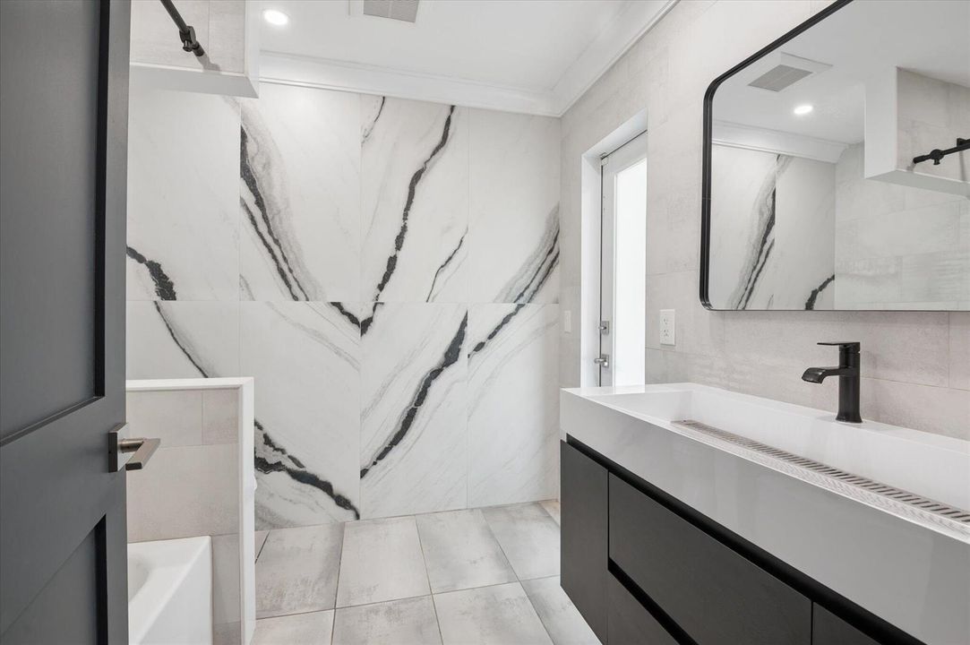 27-Maitlen-4601 W Hawthorne Cir-25