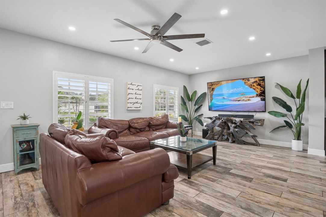 3-Maitlen-4601 W Hawthorne Cir-6