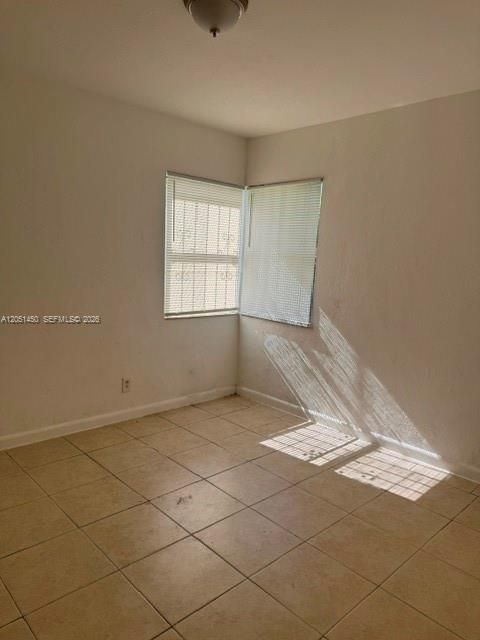 For Sale: $440,000 (3 beds, 2 baths, 1012 Square Feet)