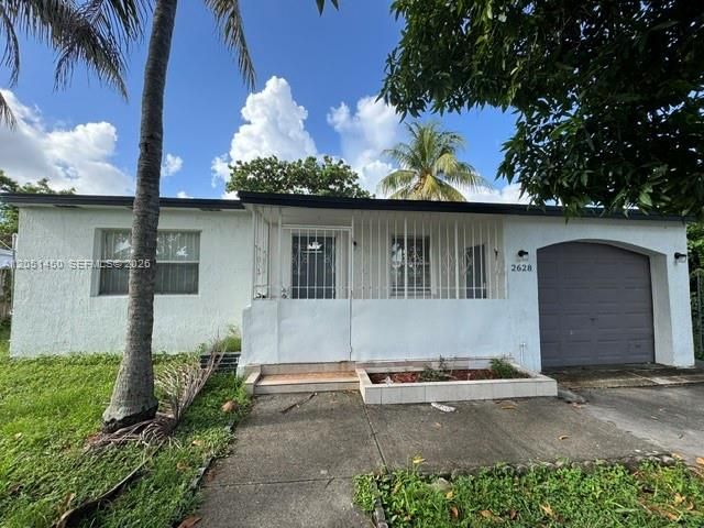 For Sale: $440,000 (3 beds, 2 baths, 1012 Square Feet)