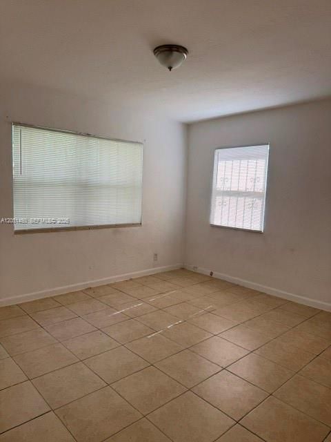 For Sale: $440,000 (3 beds, 2 baths, 1012 Square Feet)