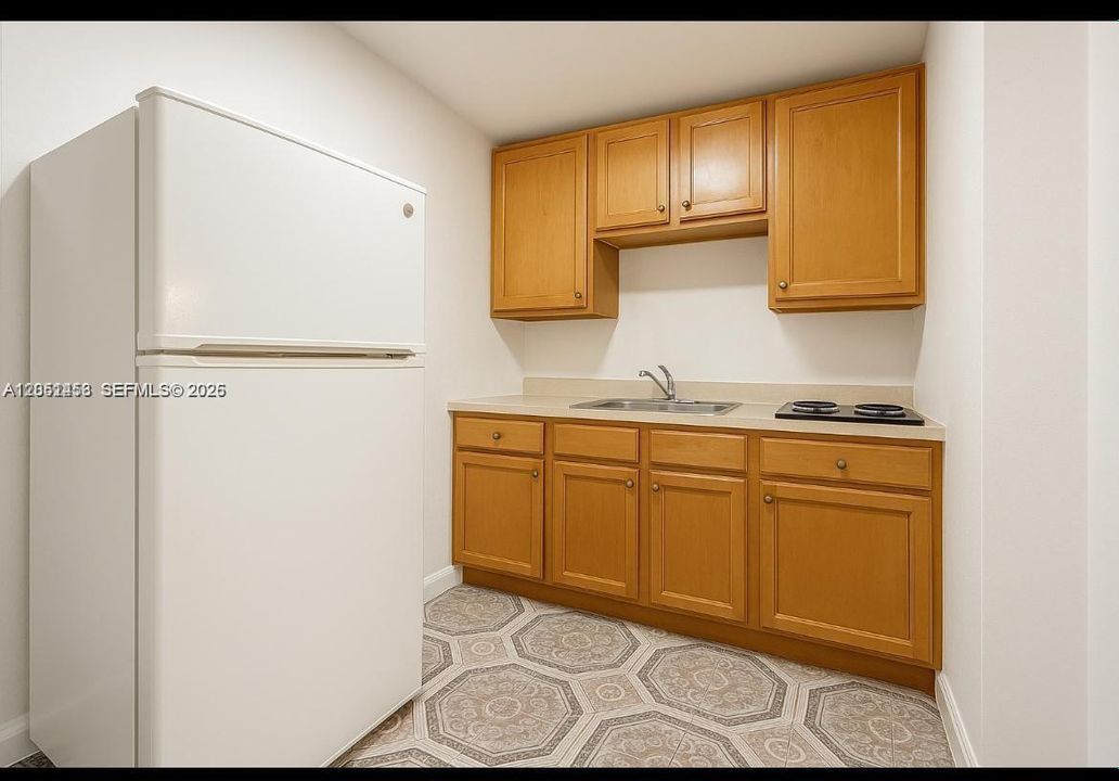 For Rent: $1,300 (1 beds, 1 baths, 795 Square Feet)