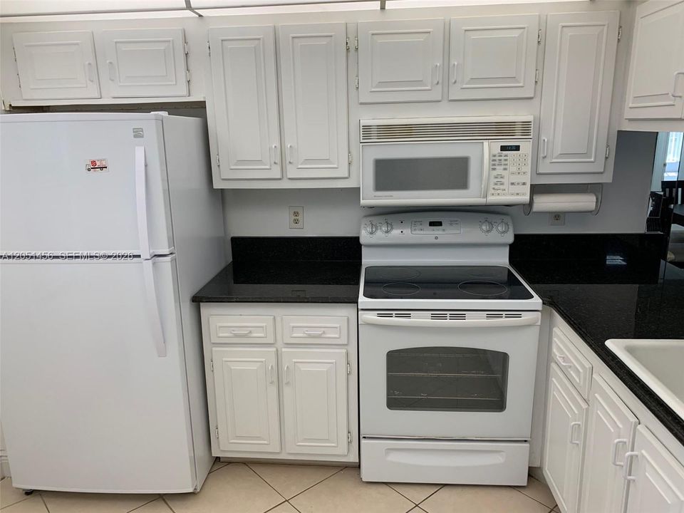В аренду: $1,950 (3 спален, 2 ванн, 1119 Квадратных фут)
